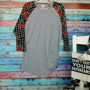 Roses are Red, Randy. Heather gray w/ 🌹